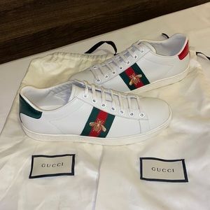 GUCCI Ace Sneakers with Embroidered Bees